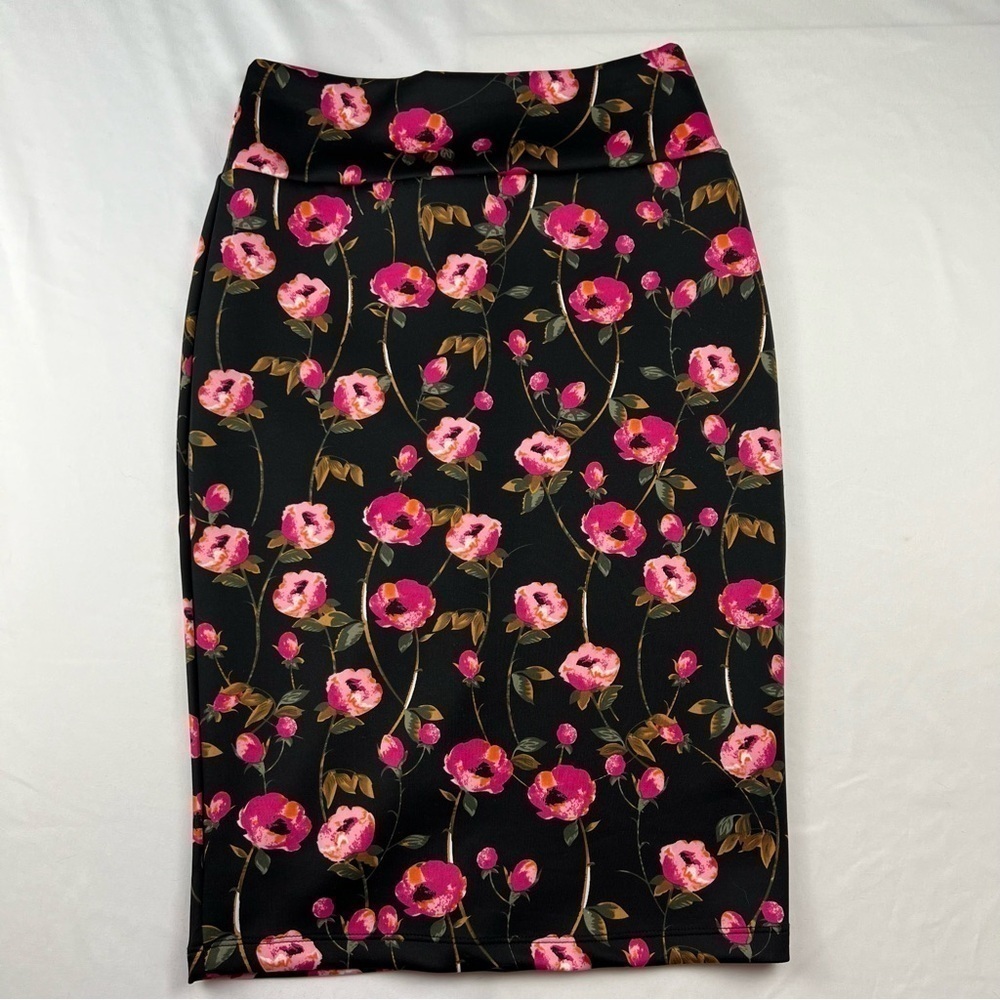 Tahari - Women’s Skirt - XS - Black with Pink Flowers - NWT